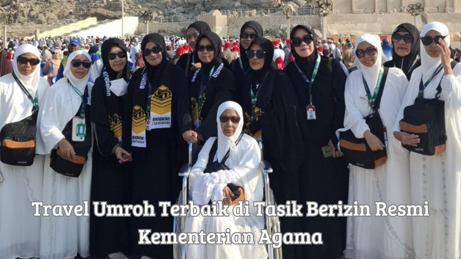 Suasana pelayanan jemaah di kantor travel umroh terbaik di Tasik