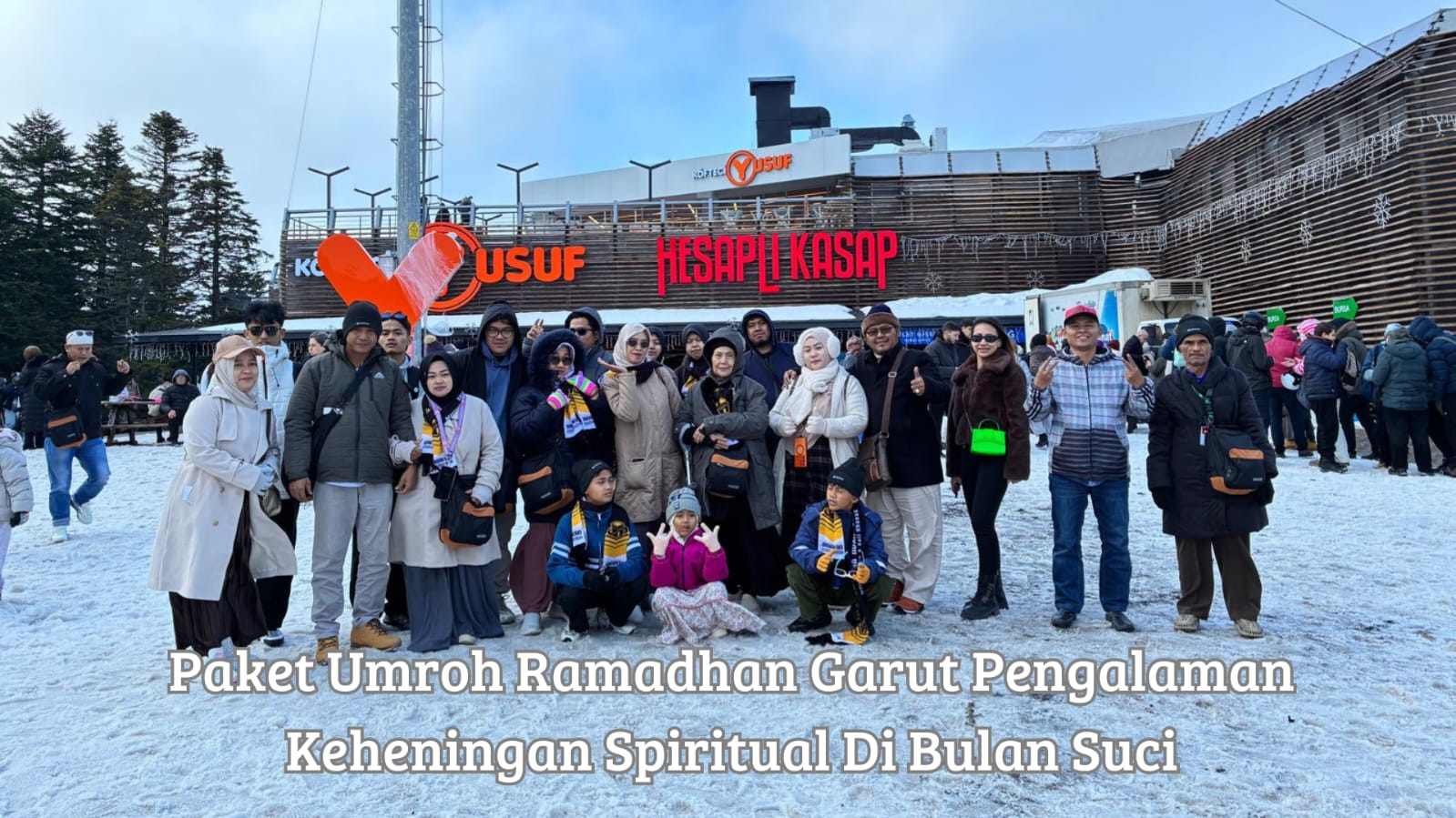 Suasana jamaah paket umroh ramadhan garut saat berbuka puasa bersama dan ikhtikaf di pelataran Masjidil Haram Makkah