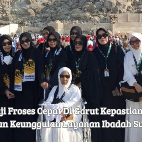 Petugas melayani konsultasi alur daftar haji froses cepat di garut jamaah di kantor Sangkanurip Bersama