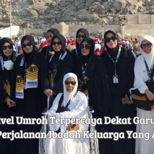 Suasana konsultasi calon jamaah bersama staf agen travel umroh terpercaya dekat garut di kantor Sangkanurip Bersama